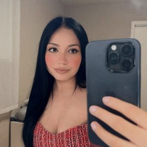 Meet your Posher, Alejandra